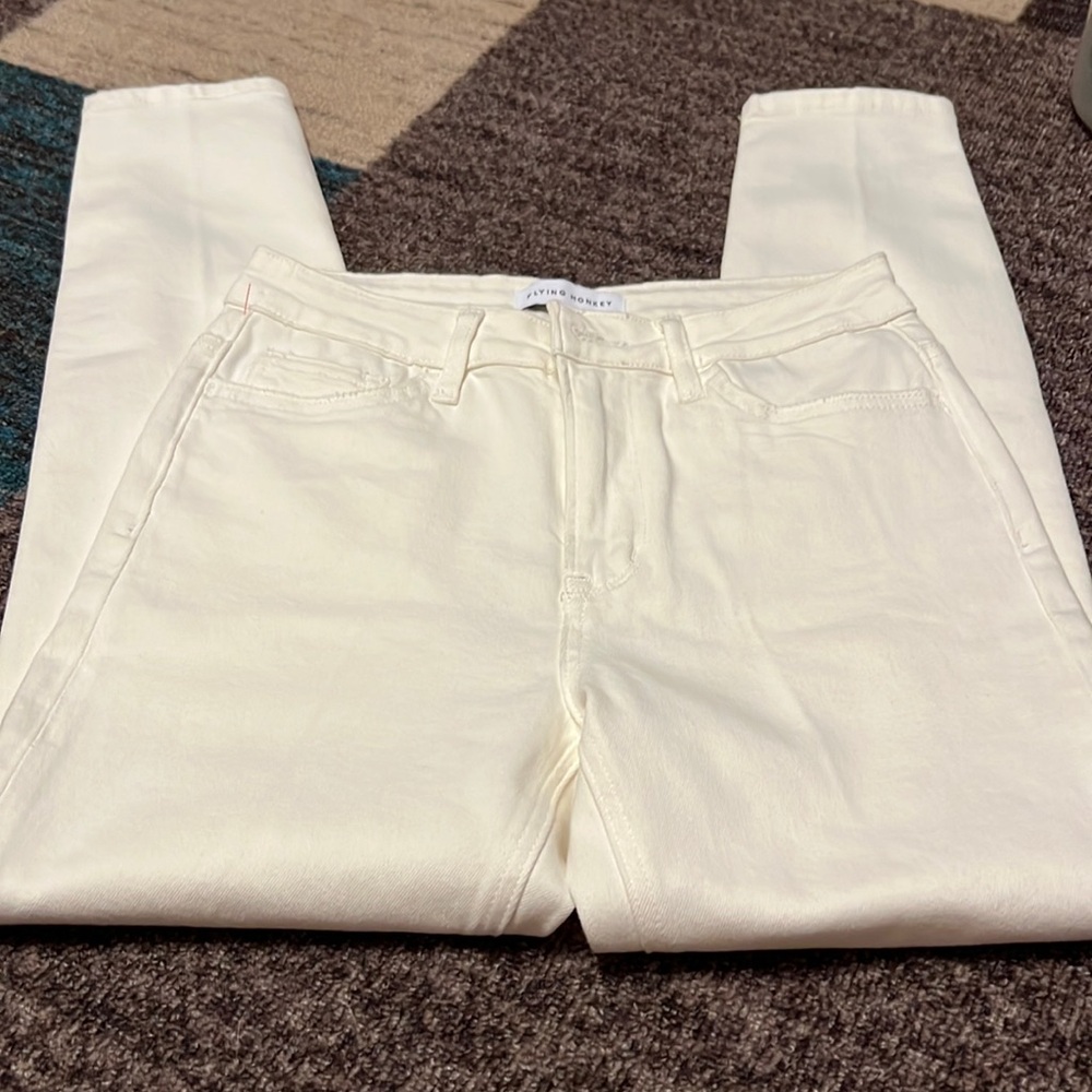 Flying Monkey Cream Size 28 Skinny jeans